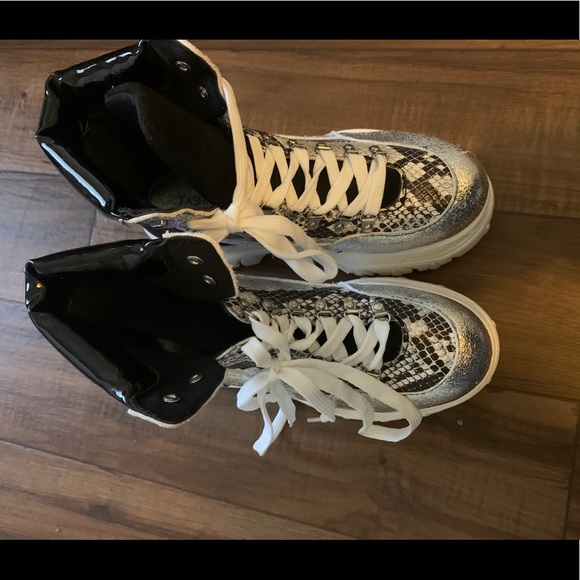 NEW Fashion nova shoes - Picture 6 of 9